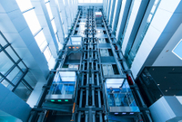 Escaliers mécaniques Ascenseurs